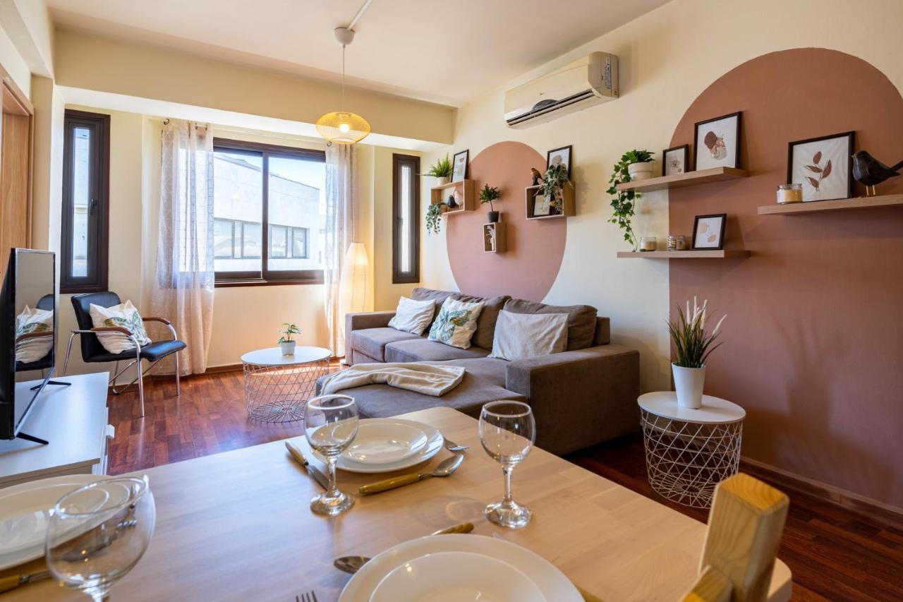 Celine'S 2 Bedrooms Apartment In Larnaca Center Экстерьер фото