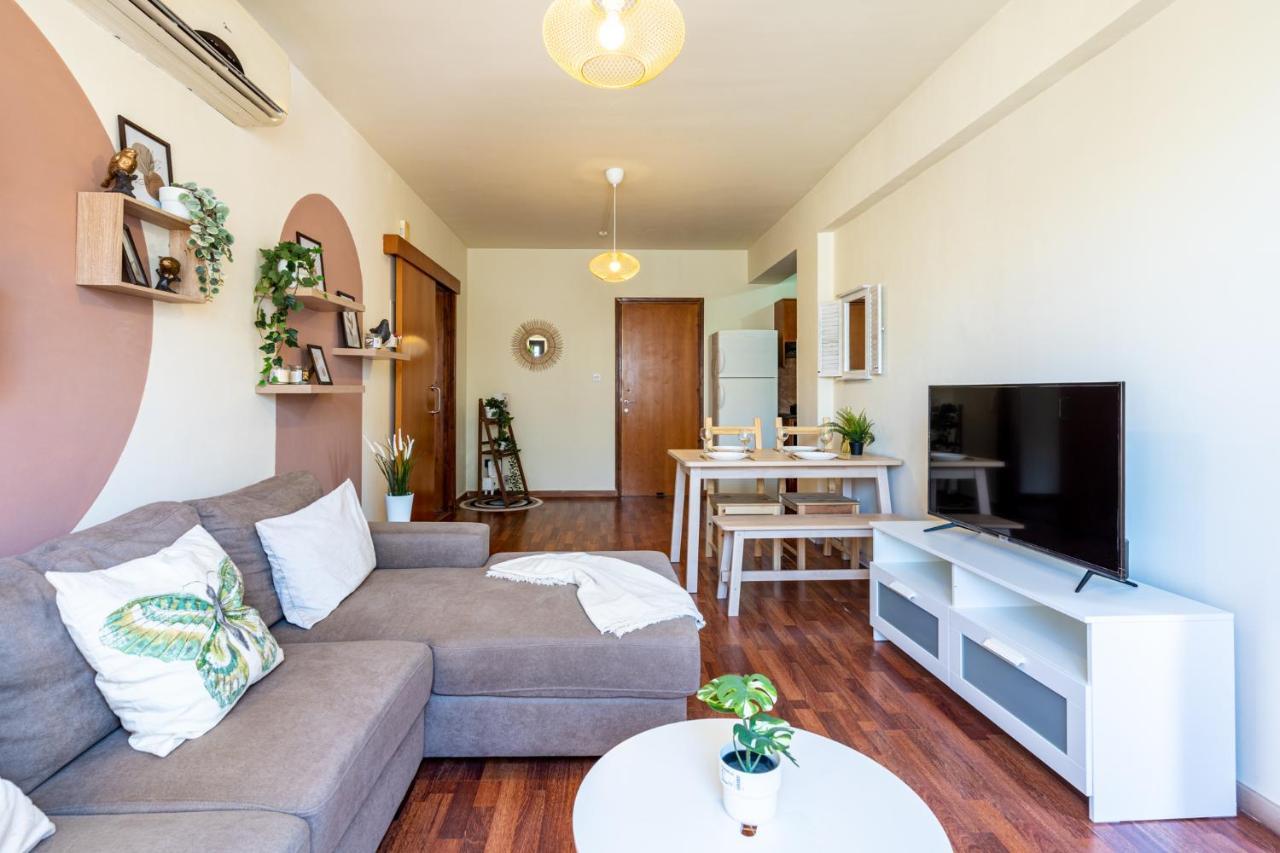 Celine'S 2 Bedrooms Apartment In Larnaca Center Экстерьер фото
